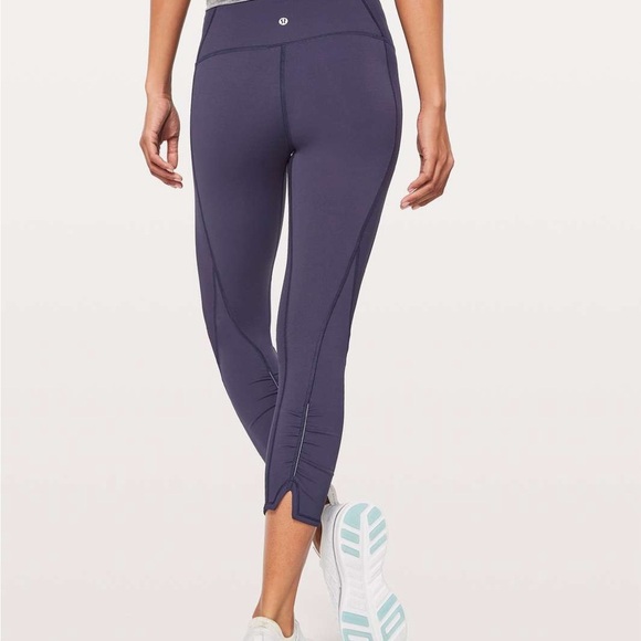 Lululemon On Your Mark Crop 23" Midnight Navy Ruched Athletic Leggings Size 6 - Picture 2 of 8